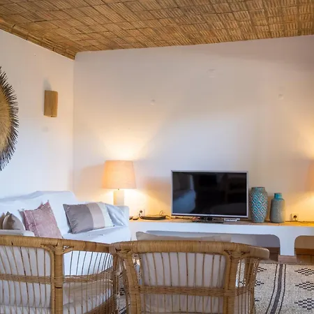 Vila Malvas With Pool - By Hdproperties