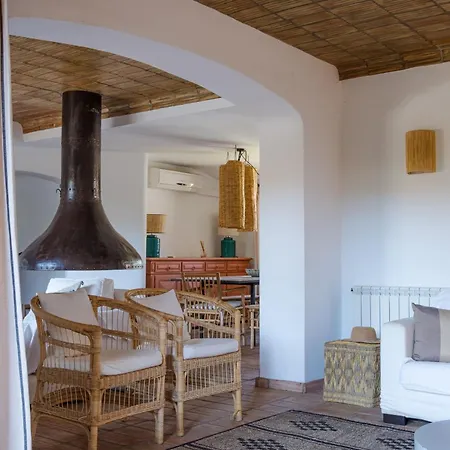 Malvas With Pool - By Hdproperties *